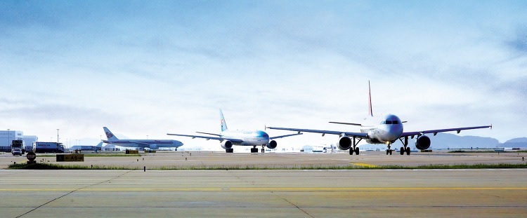 이륙 대기 중인 항공기들(자료:인천공항공사)