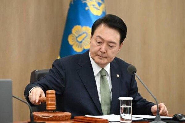 윤석열 대통령이 지난달 30일 서울 용산 대통령실 청사에서 열린 국무회의를 주재하고 있다. 대통령실 제공
