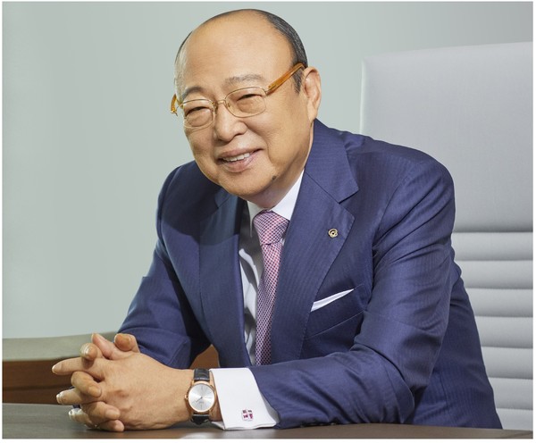 올해 1분기 주식가치 증가율이 45%로 국내 43개 주요 그룹 총수 중 가장 많이 오른 총수는 김승현 한화 회장이었다. 한화그룹 제공