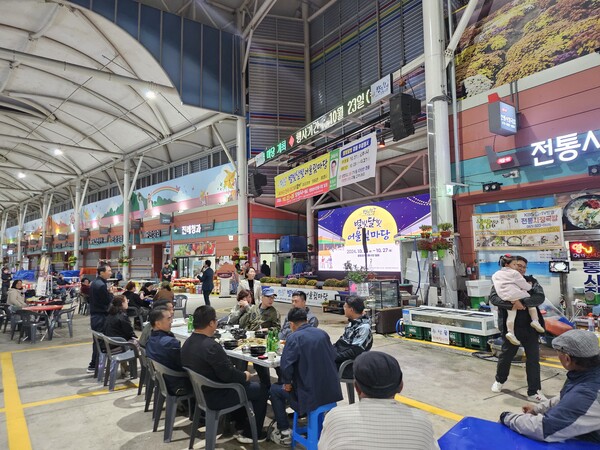 함평군이 '나비야시장'을 운영하고 있다. (사진=함평군)