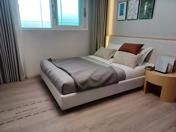 ‘e편한세상 대장 퍼스티움’ 55㎡A형의 침실. 김태현 기자