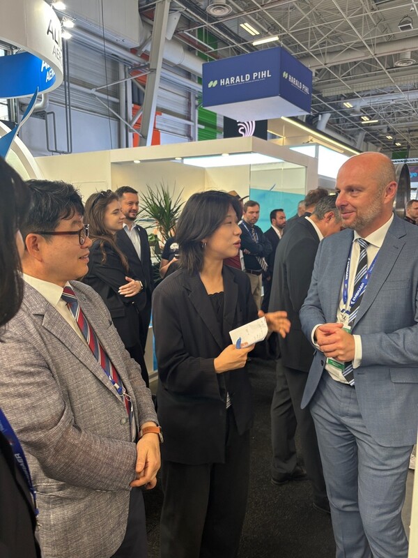 사천시 '제55회 파리에어쇼'에서 폴란드 제슈프시 시장과의 만남. ⓒ사천시