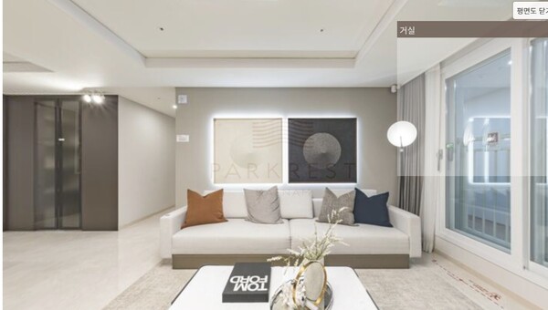 일레븐건설이 전라남도 해남군 해남읍 구교리 49번지 일원에 공급하는 '파크레스트 해남'의 84㎡형 거실. 일레븐건설 제공