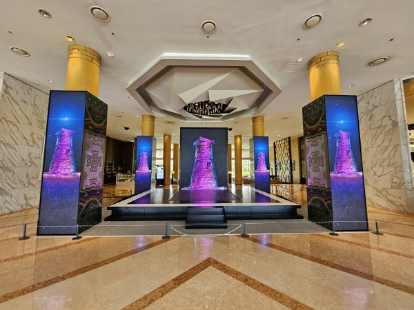 미디어아티스트 이이남 작가의 '천년의 문: 신라의 꿈을 지나'./이이남 스튜디오 