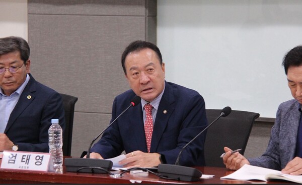 국민의힘 엄태영 의원. 의원 페이스북. 