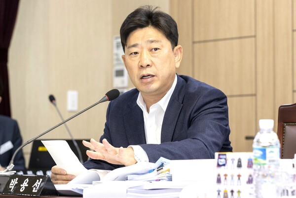 박용선 경북도의원은 정부가 최근 발표한 ‘분산 에너지 특화 지역’ 지정에서 포항시가 제외된 것에 대해 “실력 부족이 아니라 정부의 시각 부족이다”고 강력 반발했다.(사진=스트레이트뉴스)